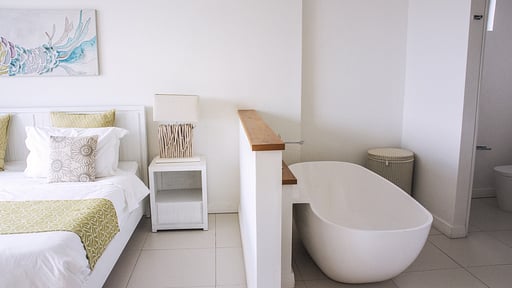 West Coast Marina Deluxe Apartment Slaapkamer 1