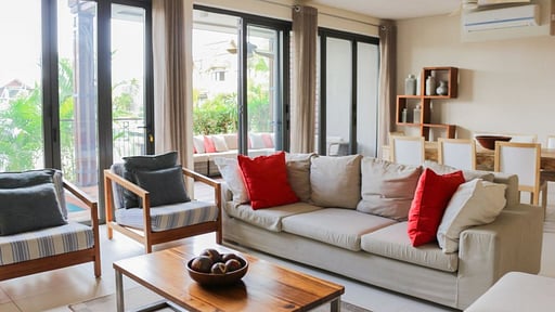 West Coast Marina Duplex Woonkamer