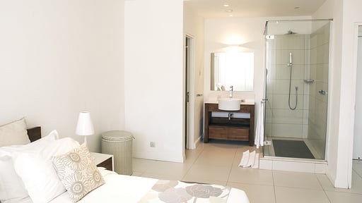 West Coast Marina Premium Apartment Schlafzimmer 2