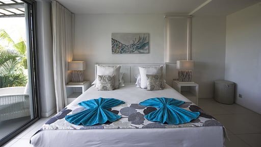 West Coast Marina Premium Apartment Schlafzimmer 1