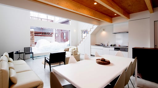 Whiskey Woods Townhouse Dining area