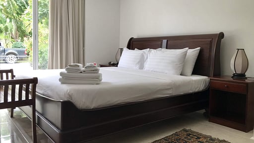 White House by the Beach Bedroom 1