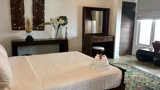 White House by the Beach Bedroom 3