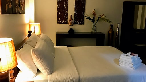 White House by the Beach Bedroom 3