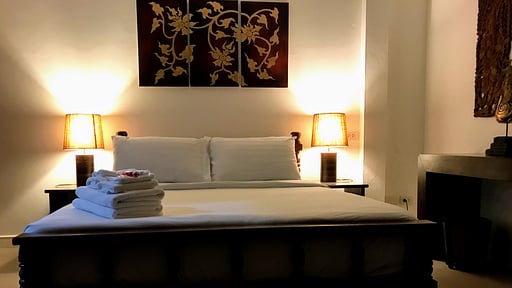 White House by the Beach Bedroom 3