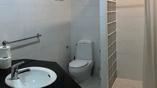 White House by the Beach Bedroom 3