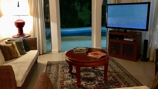 White House by the Beach Living room