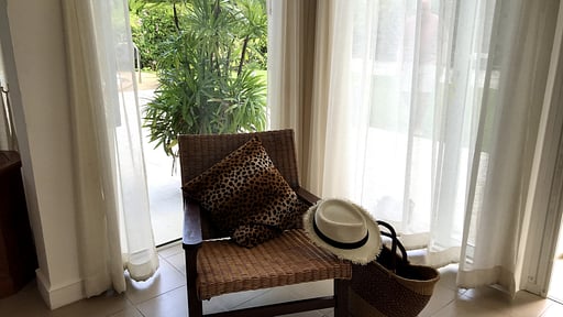 White House by the Beach Others