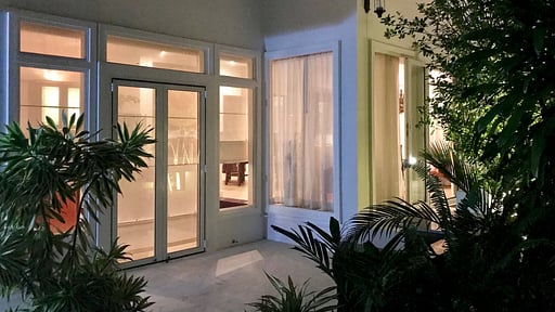 White House by the Beach Others