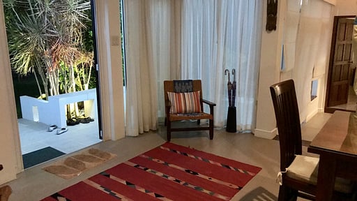 White House by the Beach Others