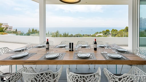 White Villa Terrace/Veranda