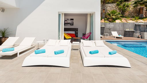 White Villa Terrace/Veranda