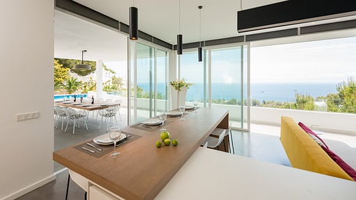 White Villa Dining area
