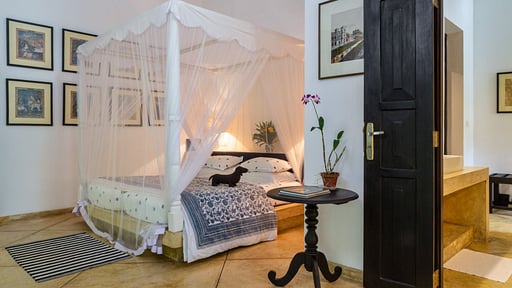 Why House Спальня 5