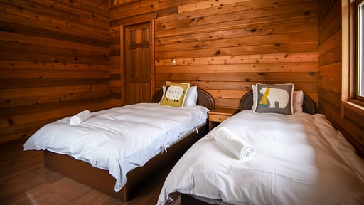 Woodpecker Chalet Schlafzimmer 2