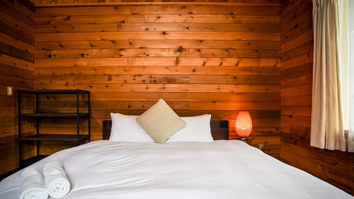 Woodpecker Chalet Schlafzimmer 1
