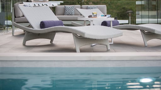 Yam Chao at Verano Residence Бассейн