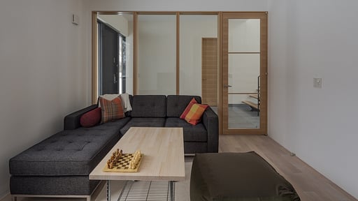 Yanagi House Media room