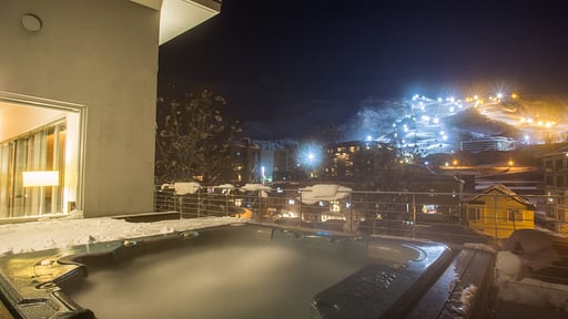 Youtei Tracks Three Bedroom Penthouse Jacuzzi