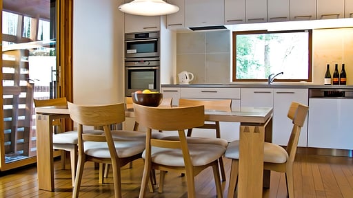 Yuki Ki Lodge Dining area
