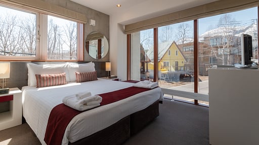 Yuki Ten House Bedroom 1