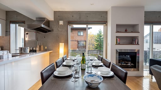 Yuki Uchi House Dining area