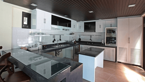 Yupa Villa 2 Kitchen