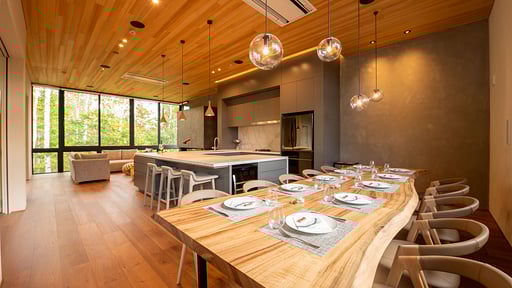 Yuzen Chalet Dining area