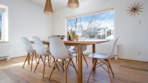 Yuzuki Chalet Dining area