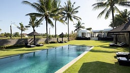 Black Beach Villa