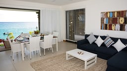 Cap Ouest Deluxe Apartment