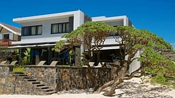 Coral Bay Beachfront Apartment
