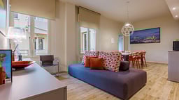 Lucy Charming Apartment