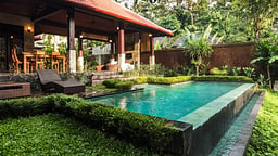 Villa A Priori
