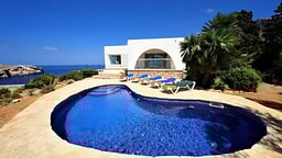 Villa Casa Blanca Carbo