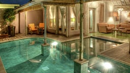 Villa West