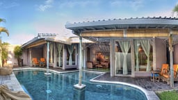Villa West