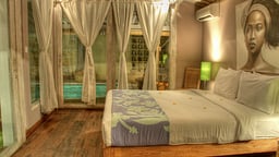 Villa West