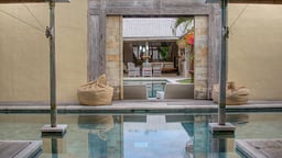 Villa West