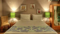 Villa West