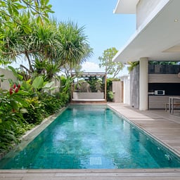 Swan Villa R