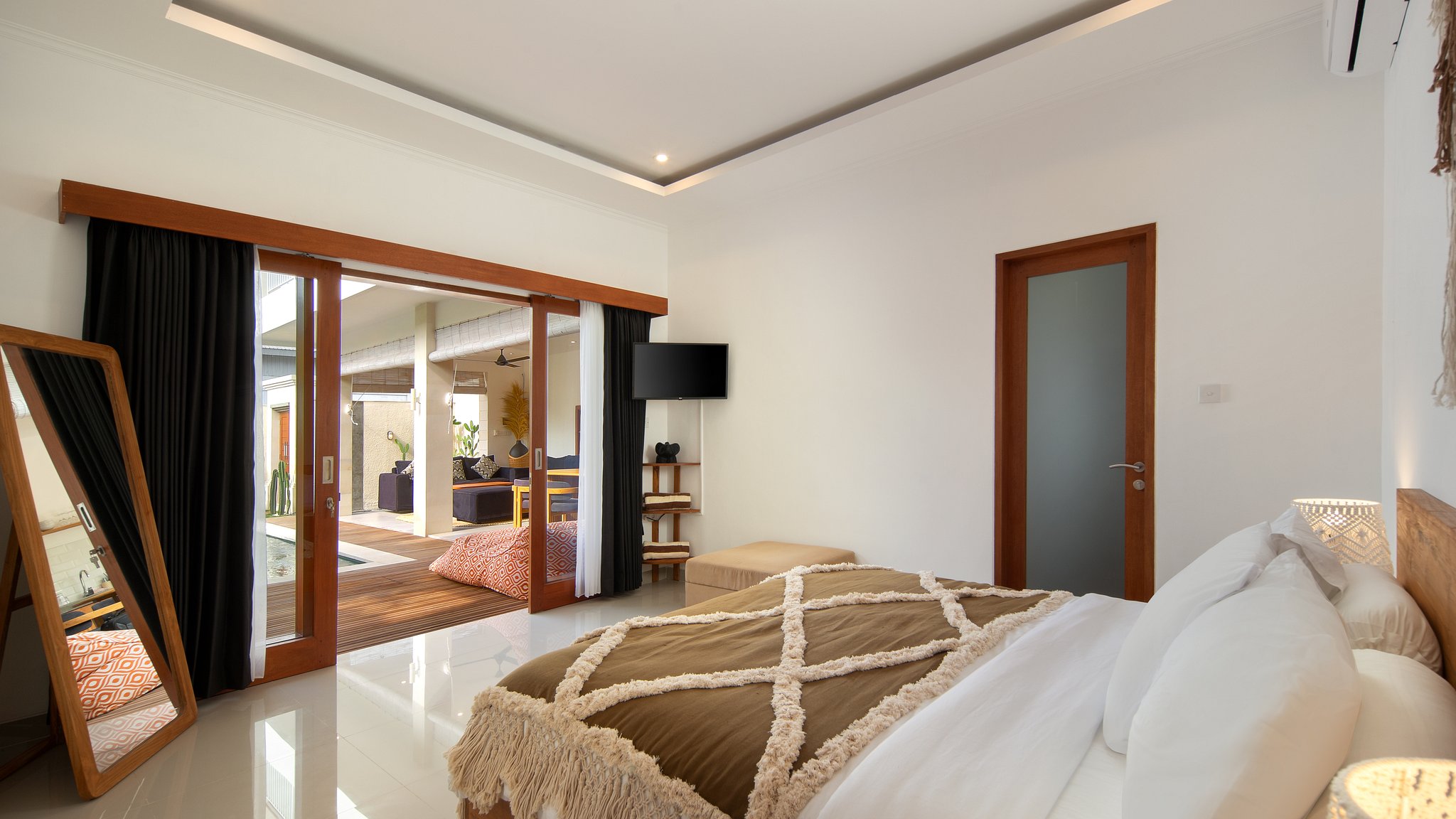 Villa Cinta Rose Bedroom 1