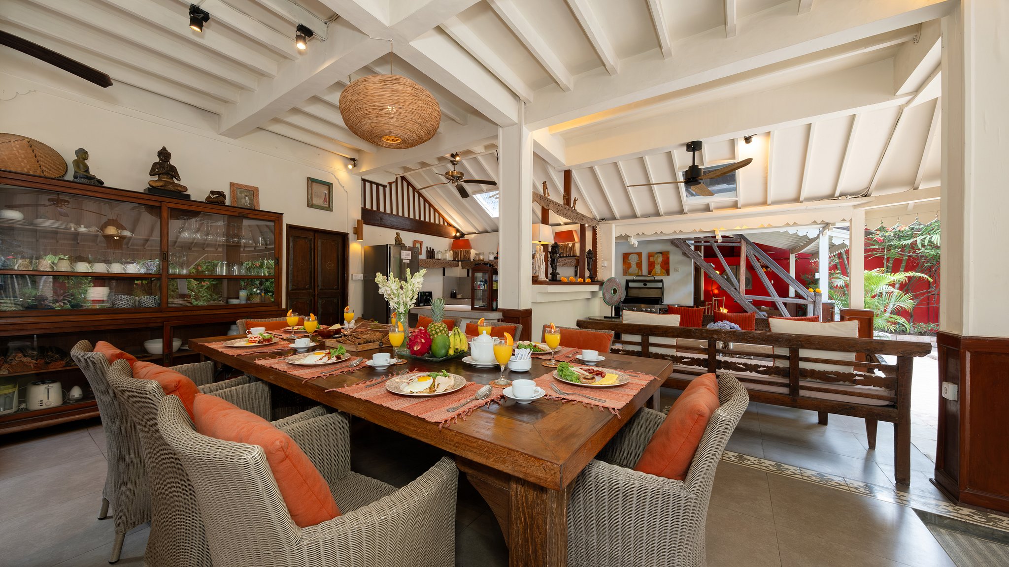 Villa Hangat Dining area