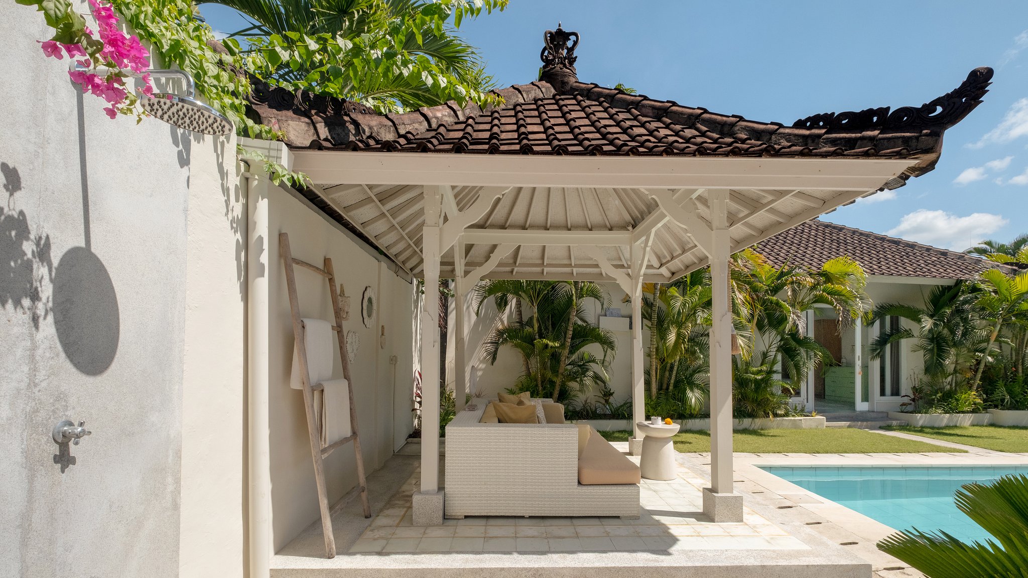Villa Mas 3 Seminyak Gazebo