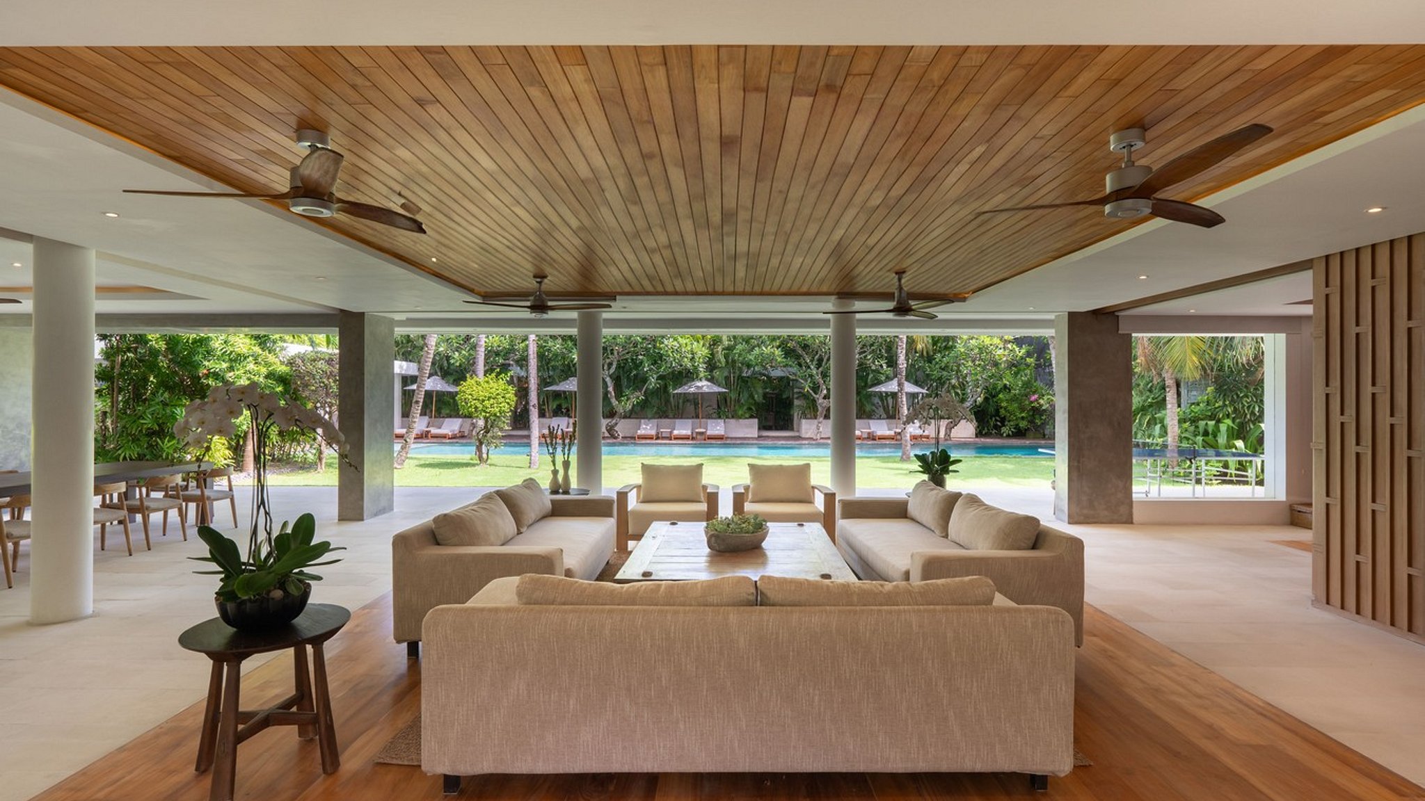 Villa Zambala - Berawa - 7 bedrooms | Villa Finder