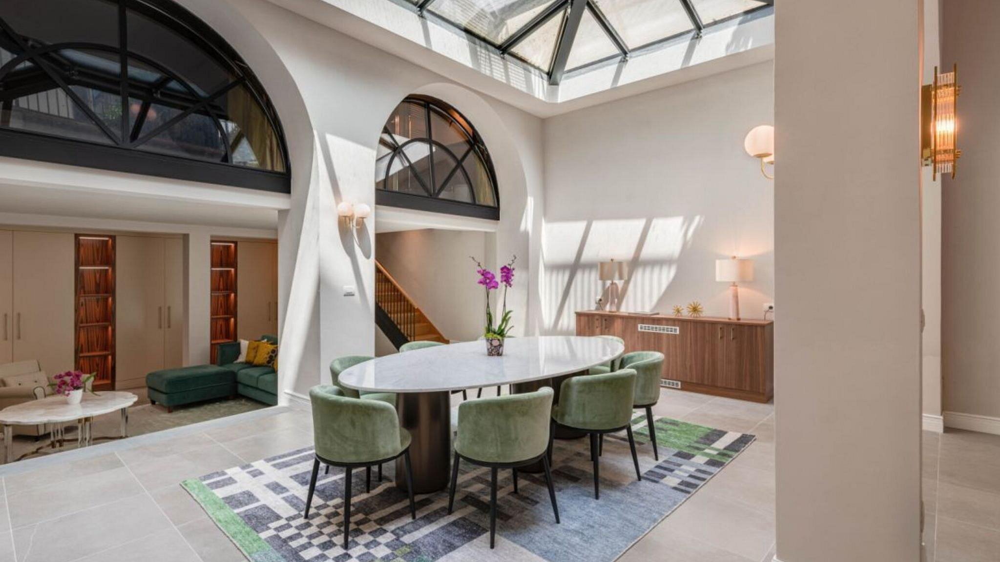 43+ Breathtaking Luxury Penthouse Designs You'll Adore - Penthouse Luxury Apartments With Artistic Decor