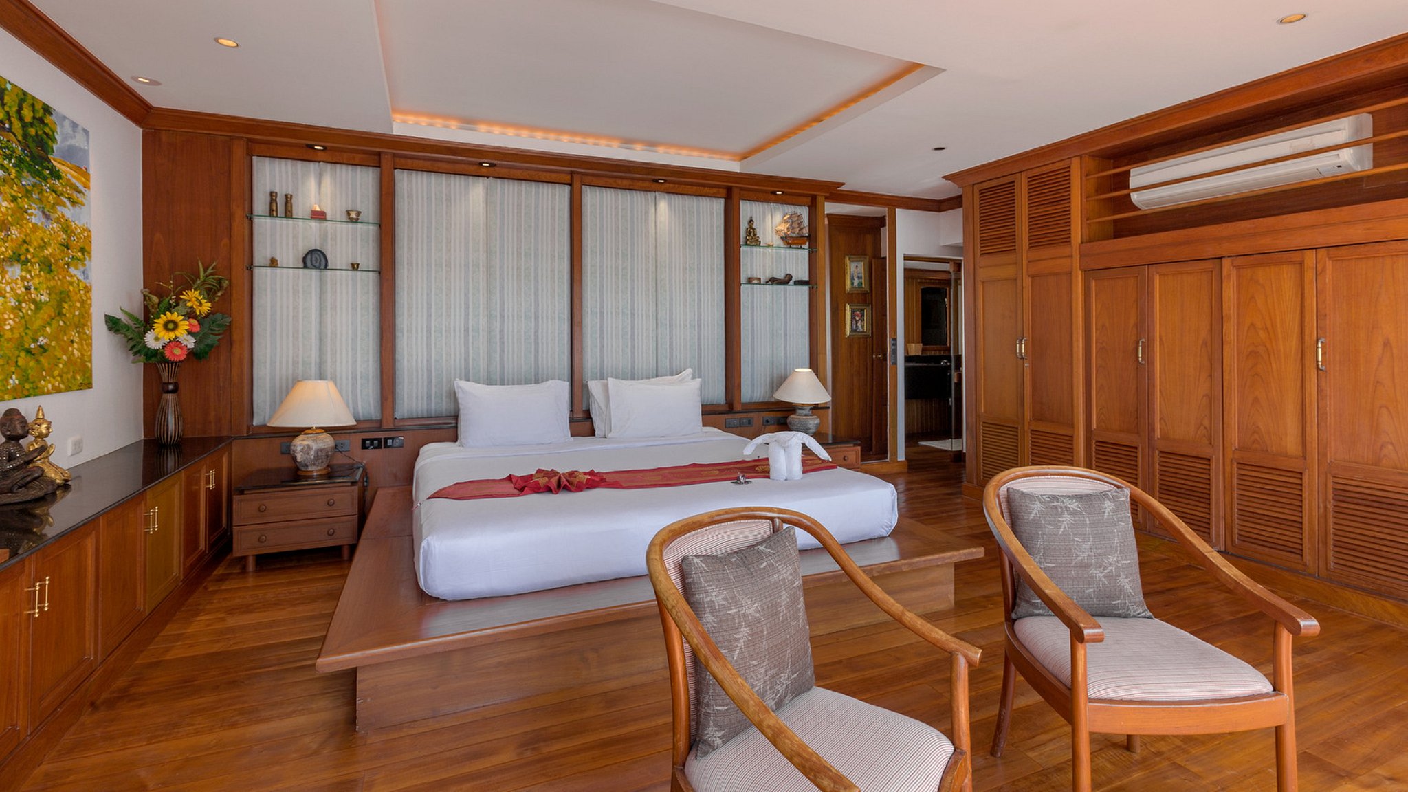 Kalim Howus Kalim Beach House in Patong beach, Phuket - 7 bedrooms
