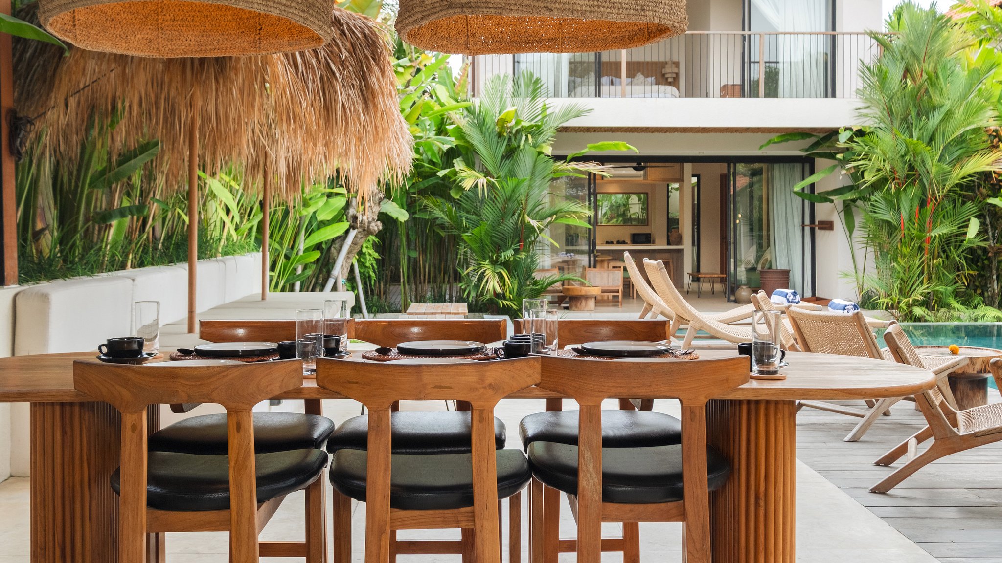 Lexington Palace Villa Dining area 1