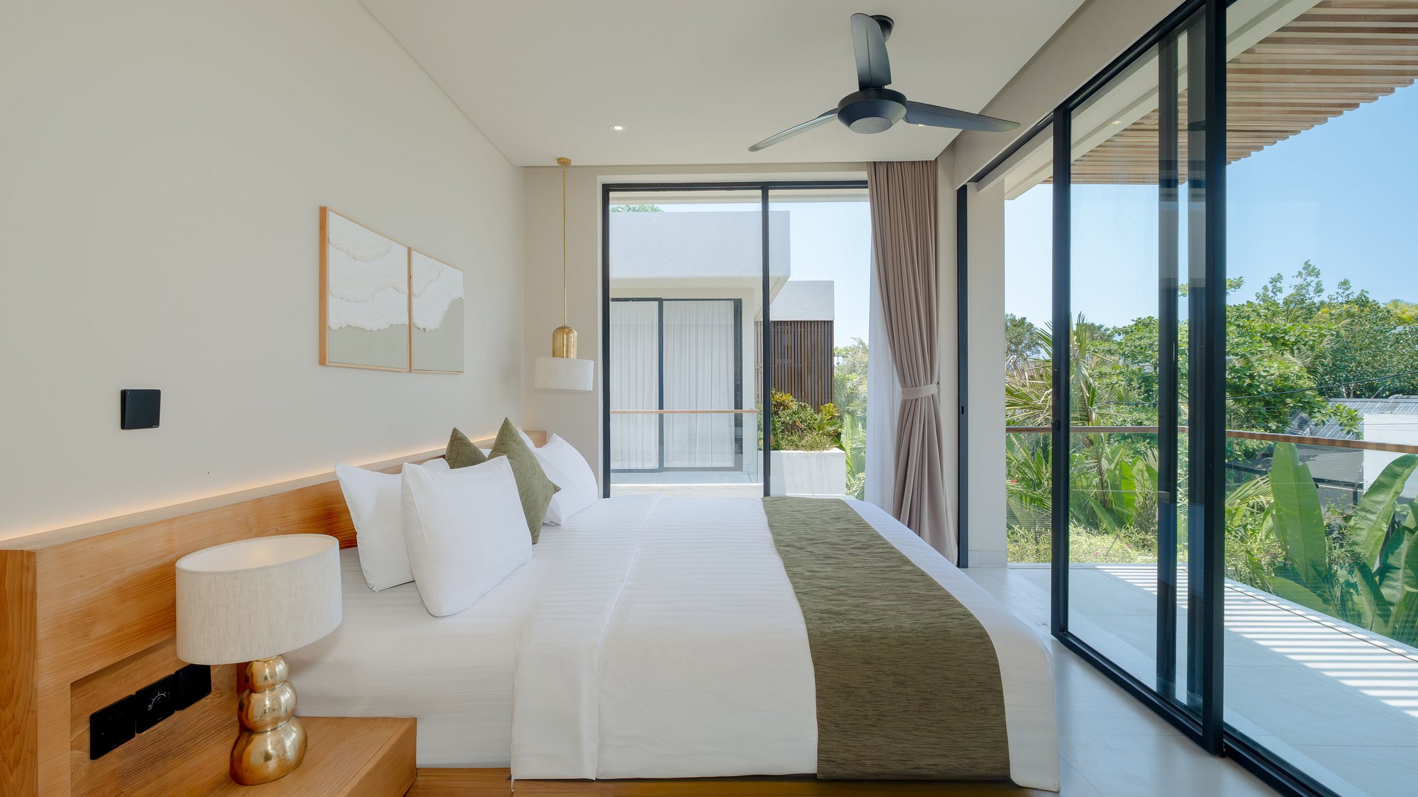 Loona Palm Seseh 1 Bedroom 1