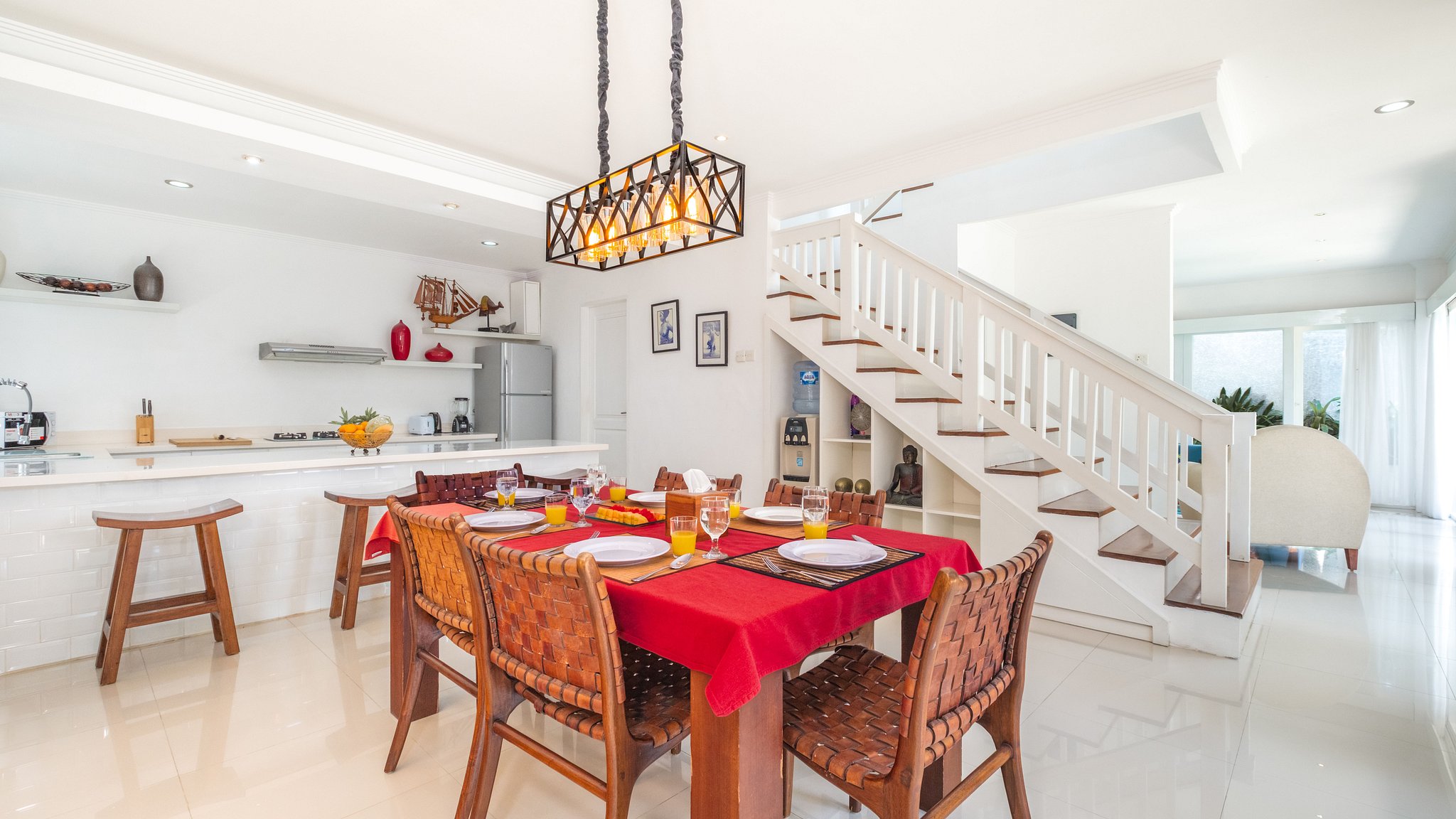 Villa Alun Dining area